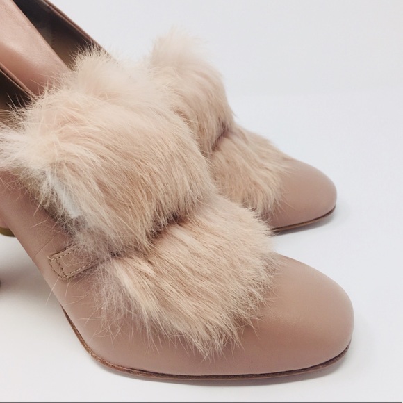 SOLD ❌ Donald J Pliner  Faune Closed Toe Classic Pumps - Picture 3 of 8